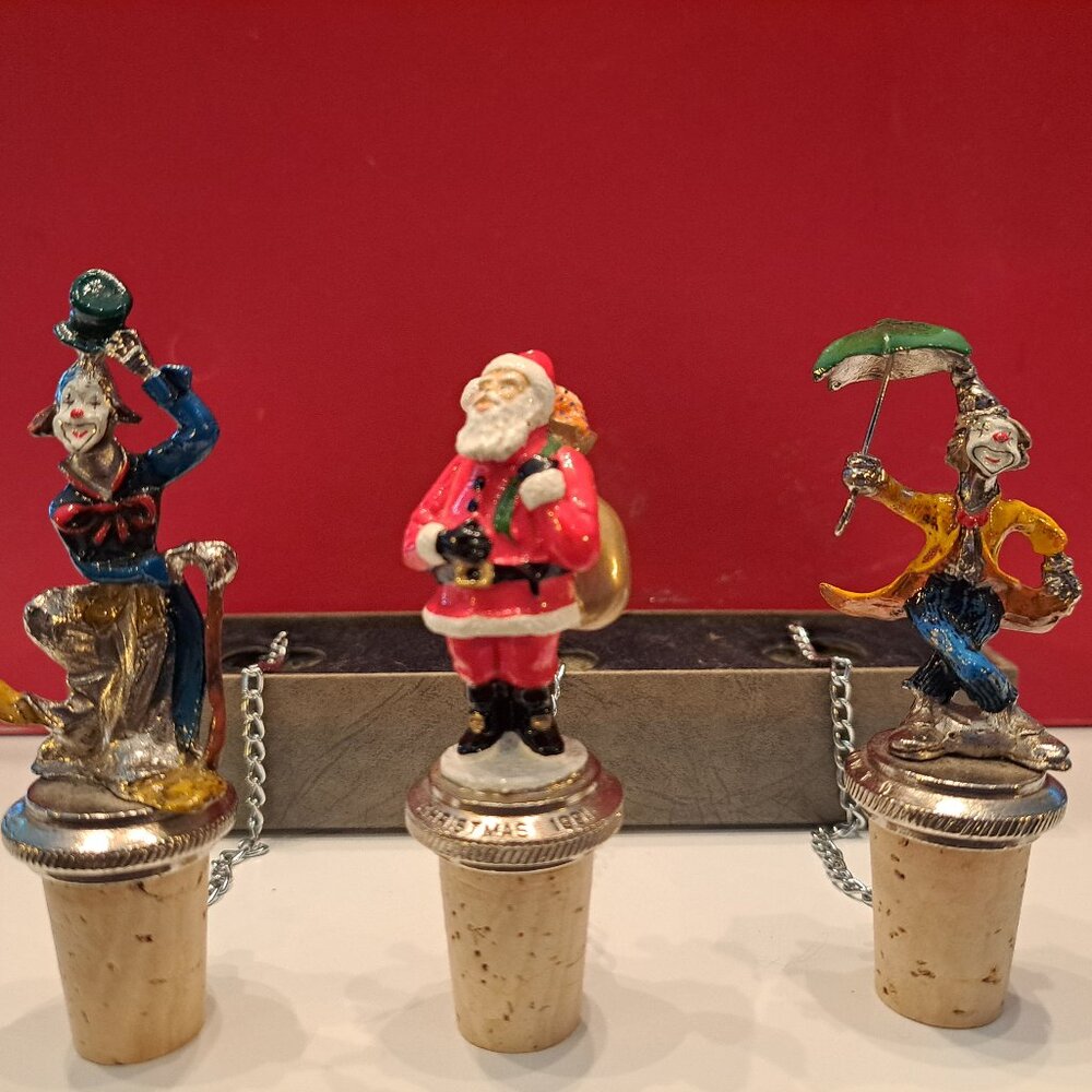 Wine Things Unlimited Limited Edition 1991 Wine Cork Set - Santa & Clowns w box